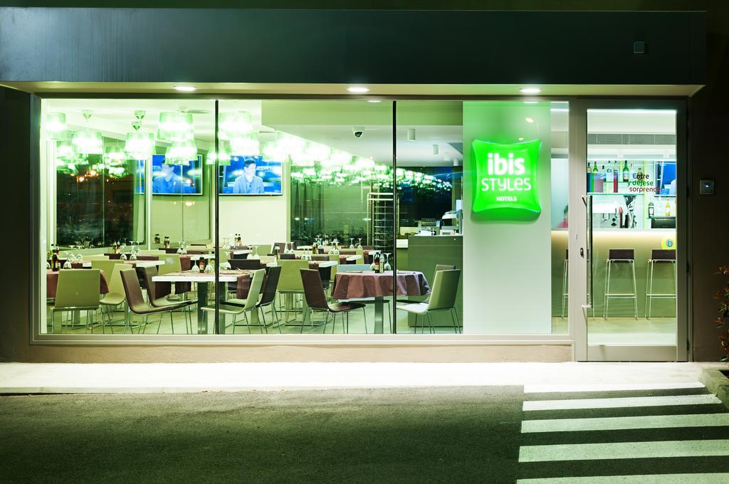 Hotel Ibis Styles Lleida Торрефаррера Экстерьер фото