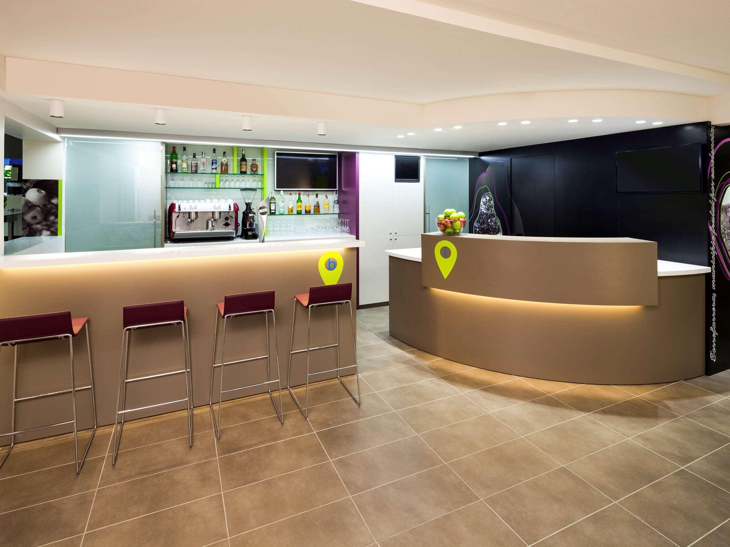 Hotel Ibis Styles Lleida Торрефаррера Экстерьер фото