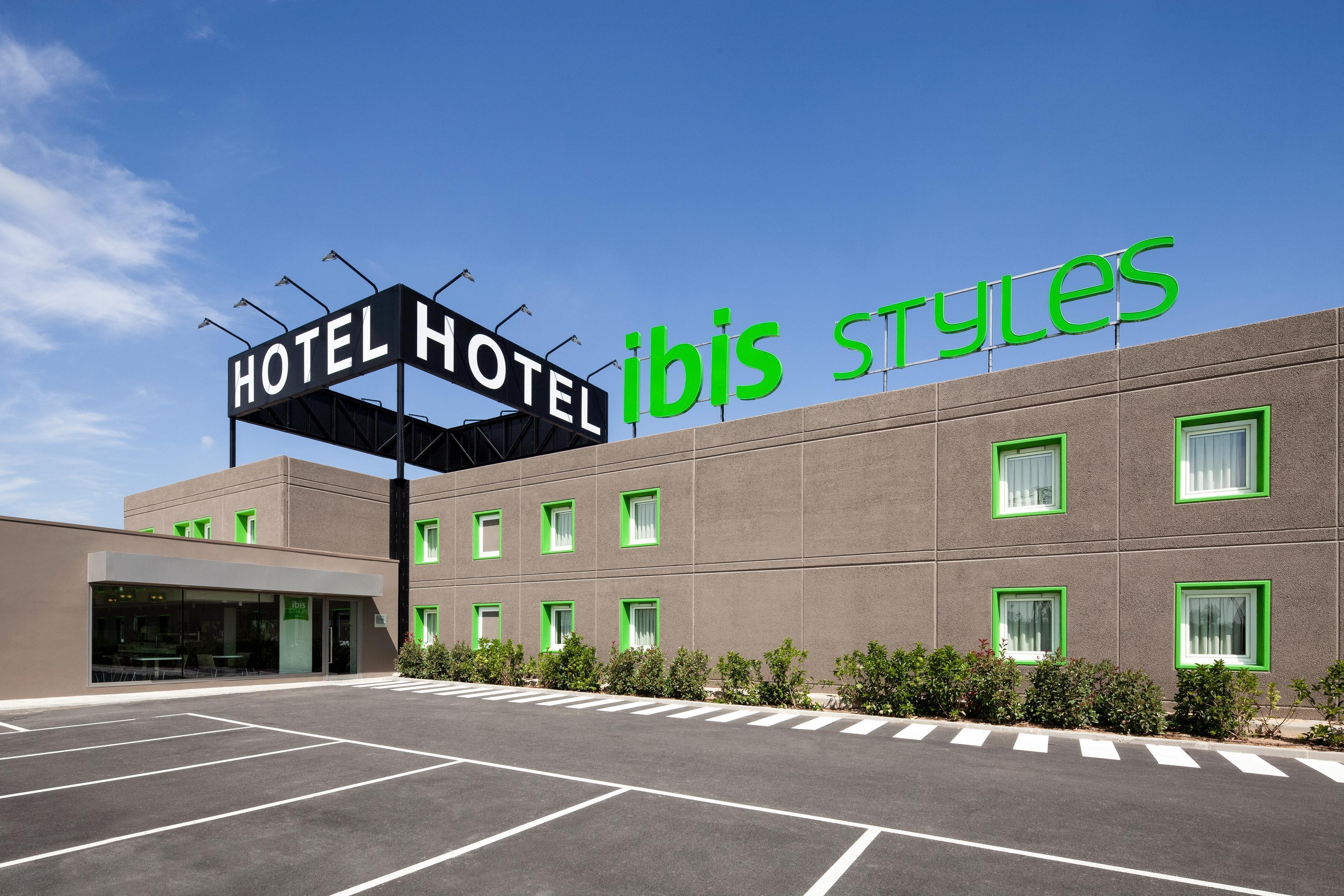 Hotel Ibis Styles Lleida Торрефаррера Экстерьер фото