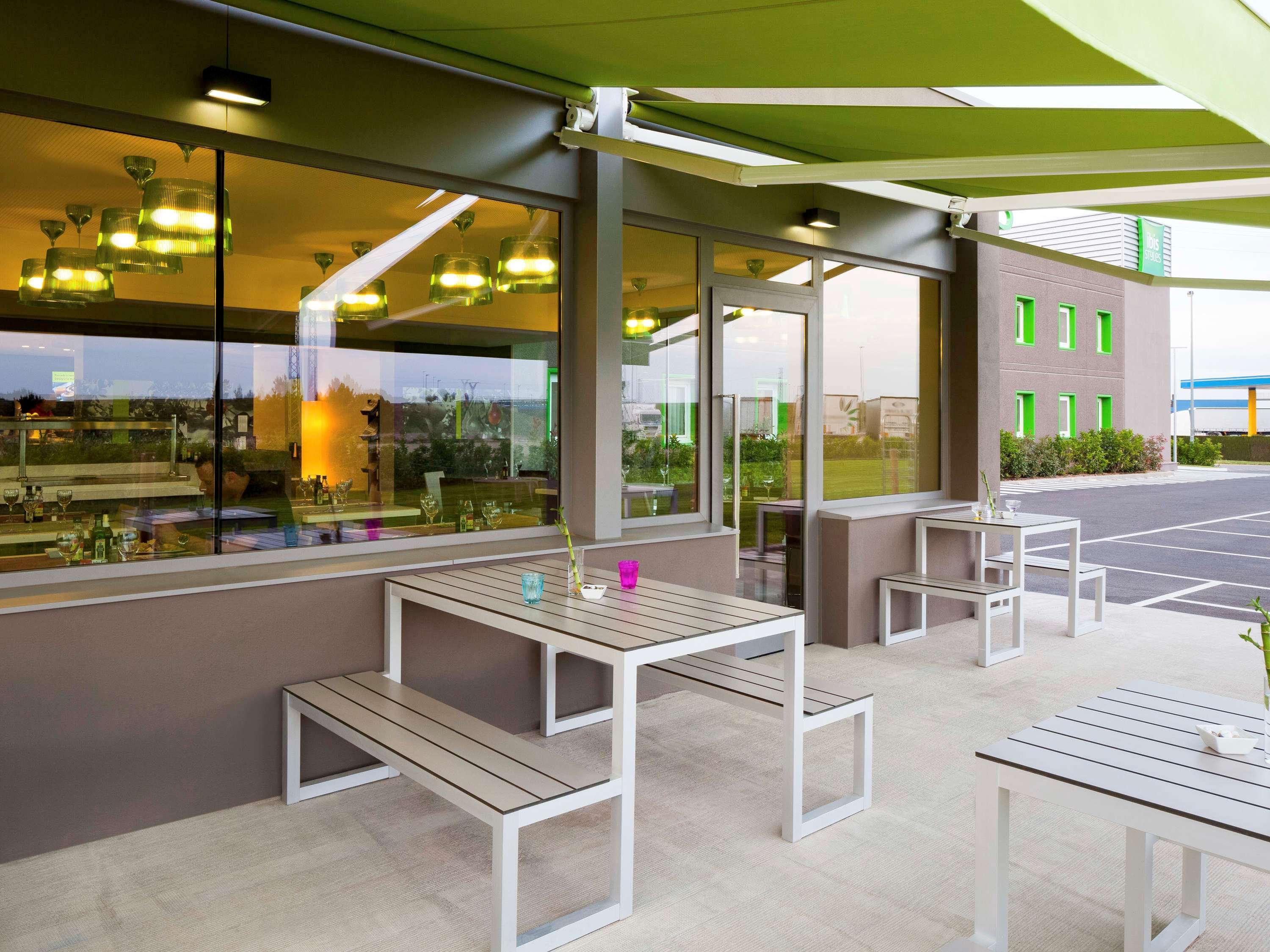 Hotel Ibis Styles Lleida Торрефаррера Экстерьер фото