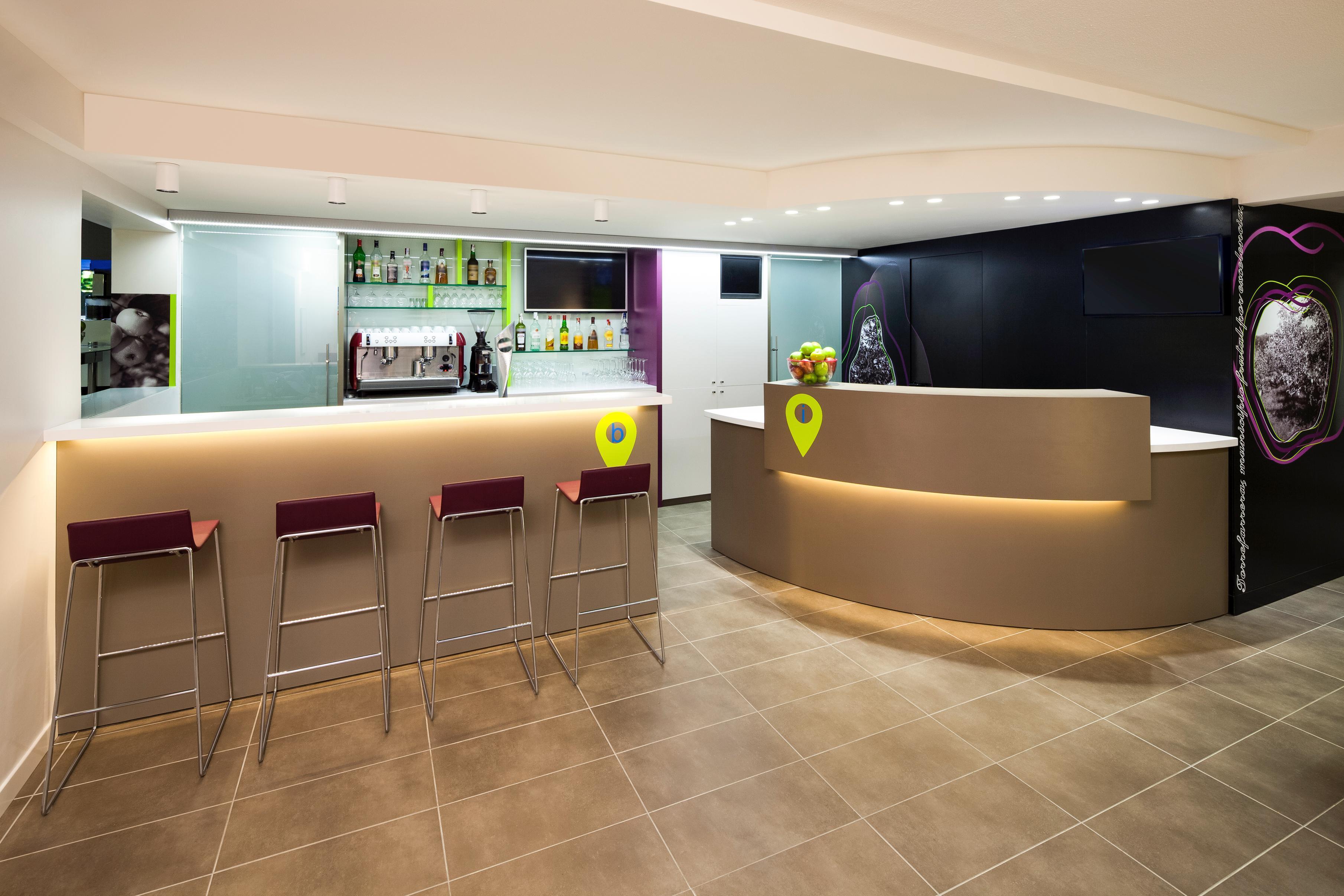 Hotel Ibis Styles Lleida Торрефаррера Экстерьер фото
