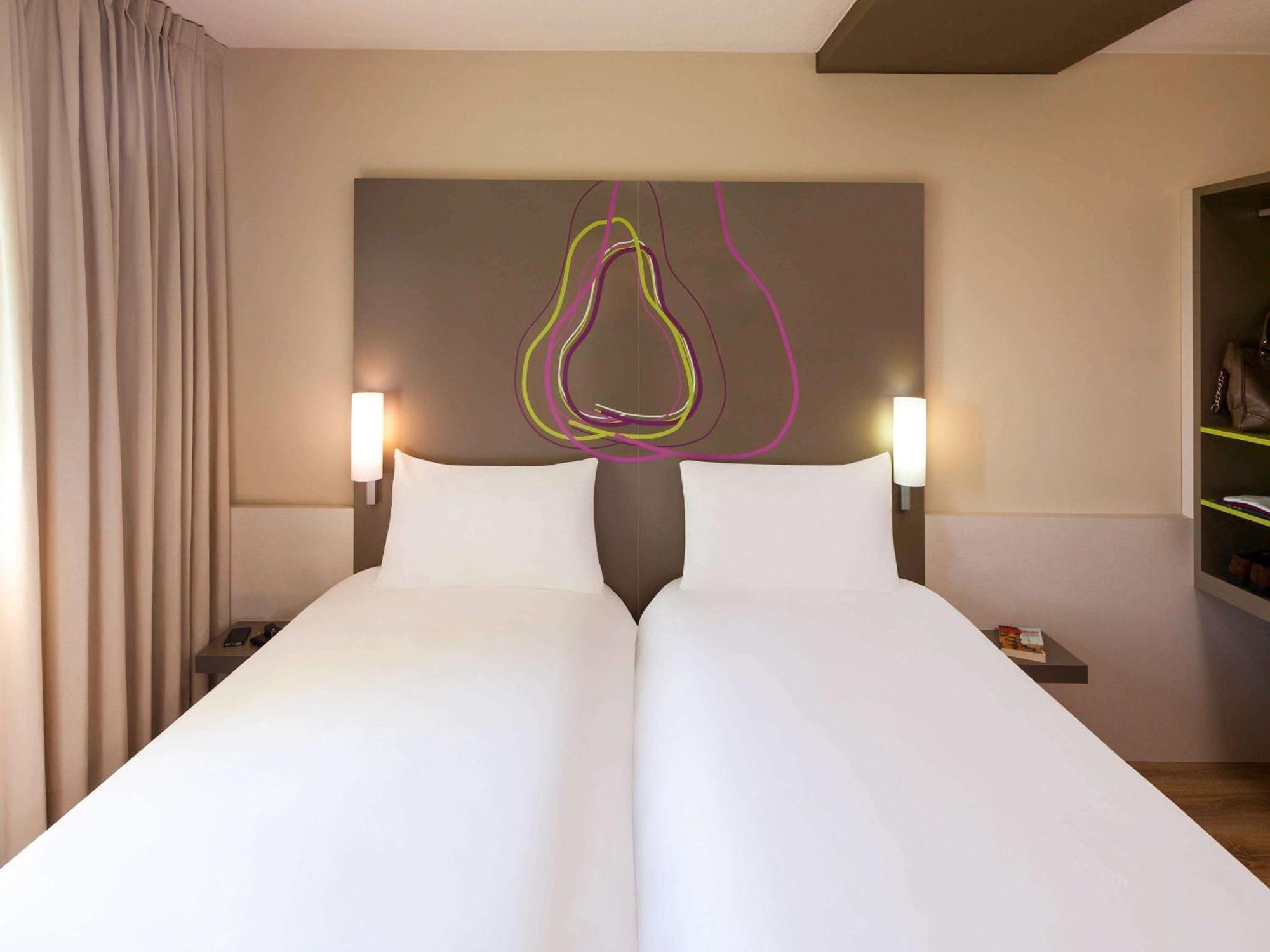 Hotel Ibis Styles Lleida Торрефаррера Экстерьер фото