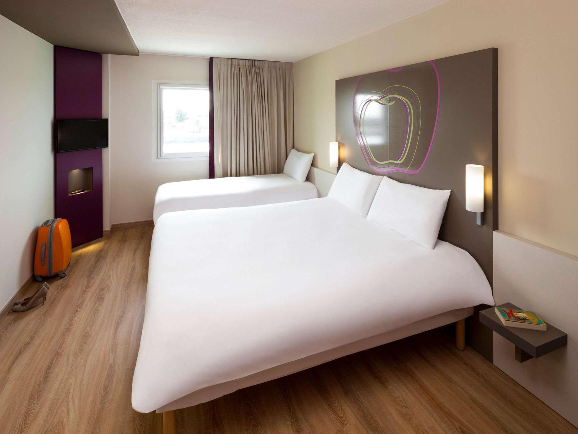 Hotel Ibis Styles Lleida Торрефаррера Экстерьер фото