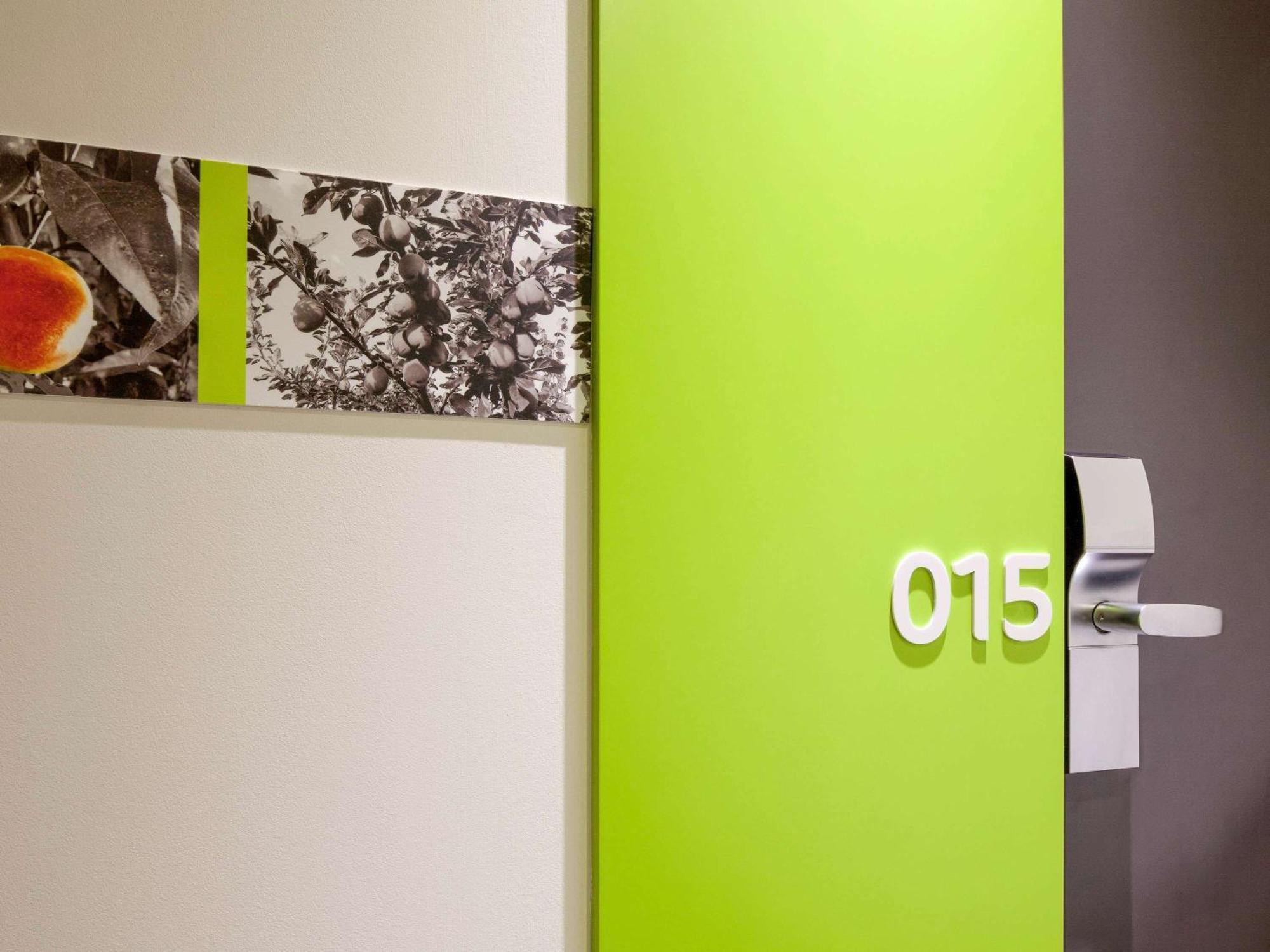 Hotel Ibis Styles Lleida Торрефаррера Экстерьер фото