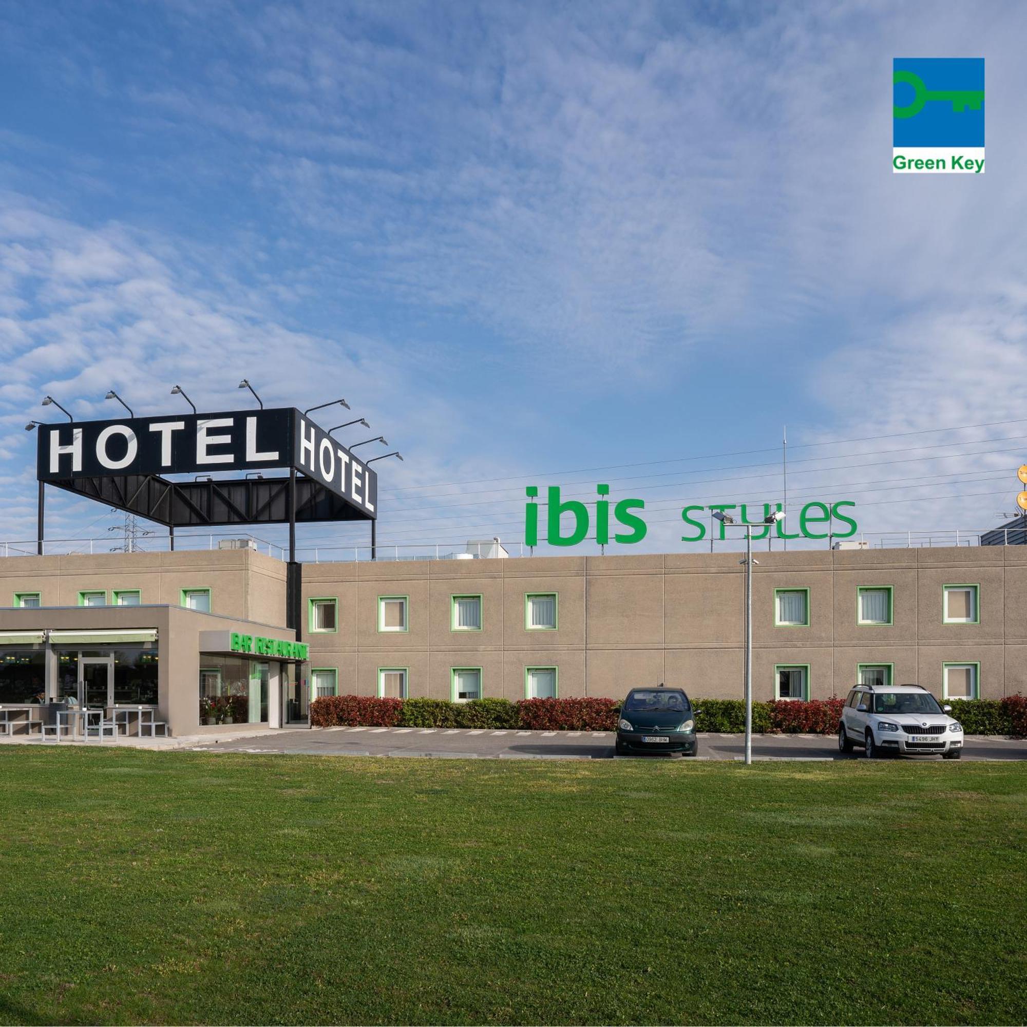 Hotel Ibis Styles Lleida Торрефаррера Экстерьер фото
