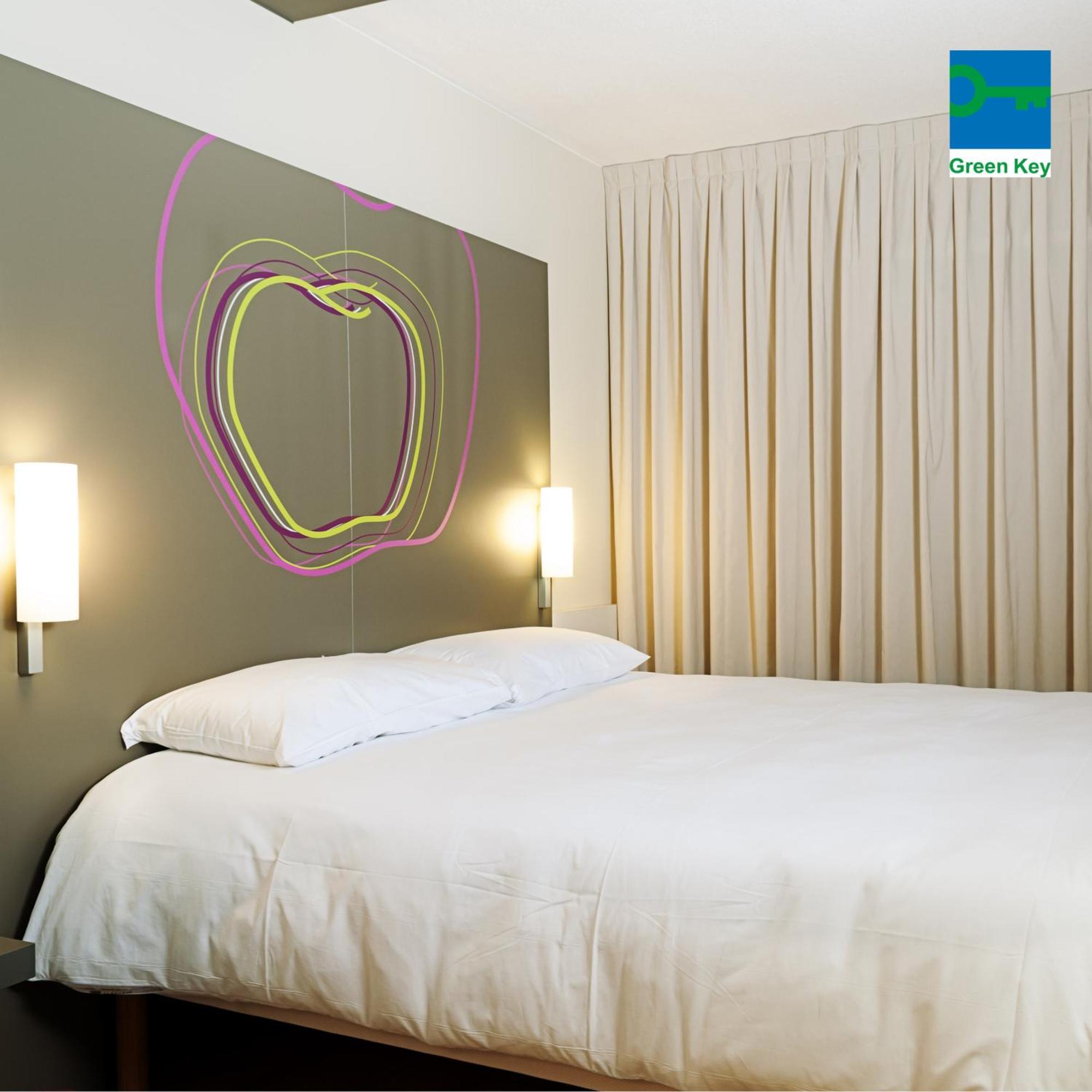 Hotel Ibis Styles Lleida Торрефаррера Экстерьер фото